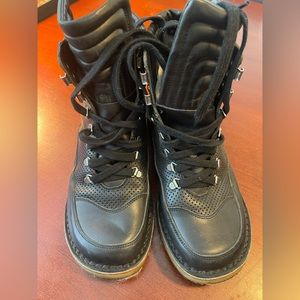 Swedish Hasbeens Big Tongue Boot, Black, 40